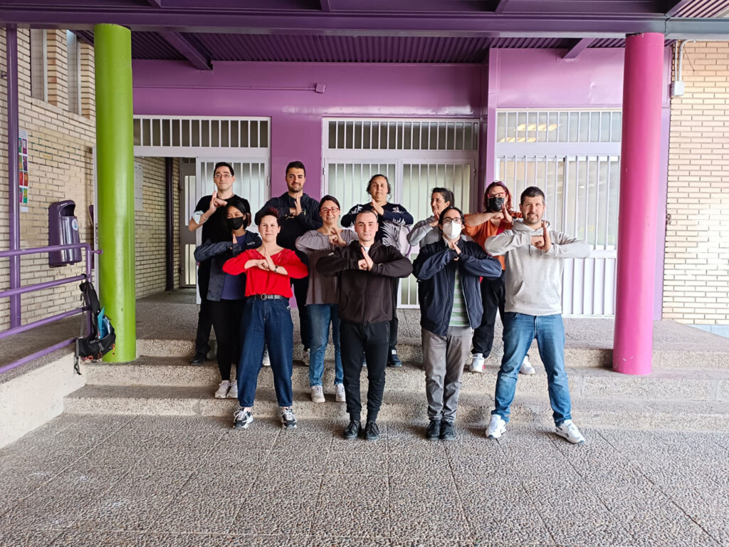 Primer grupo de estudiantes de chino que asistieron a los seminarios de tai chi en la Escuela de idiomas de Zaragoza