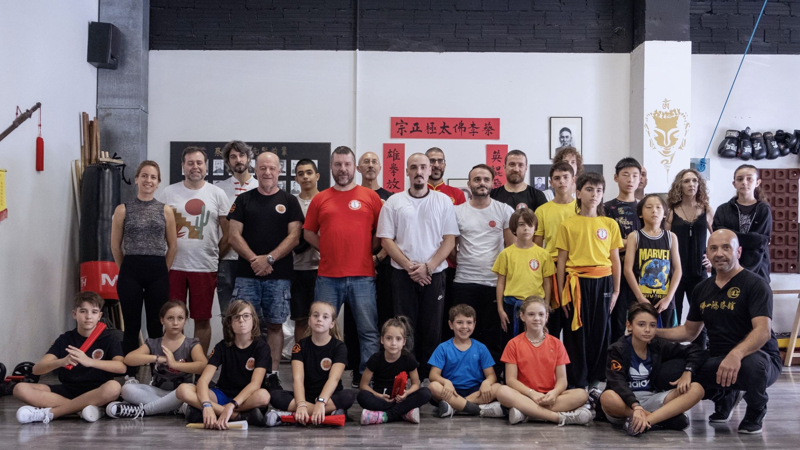 Celebración del Quinto Aniversario de la Escuela de Artes Marciales Tin Sing Kwun